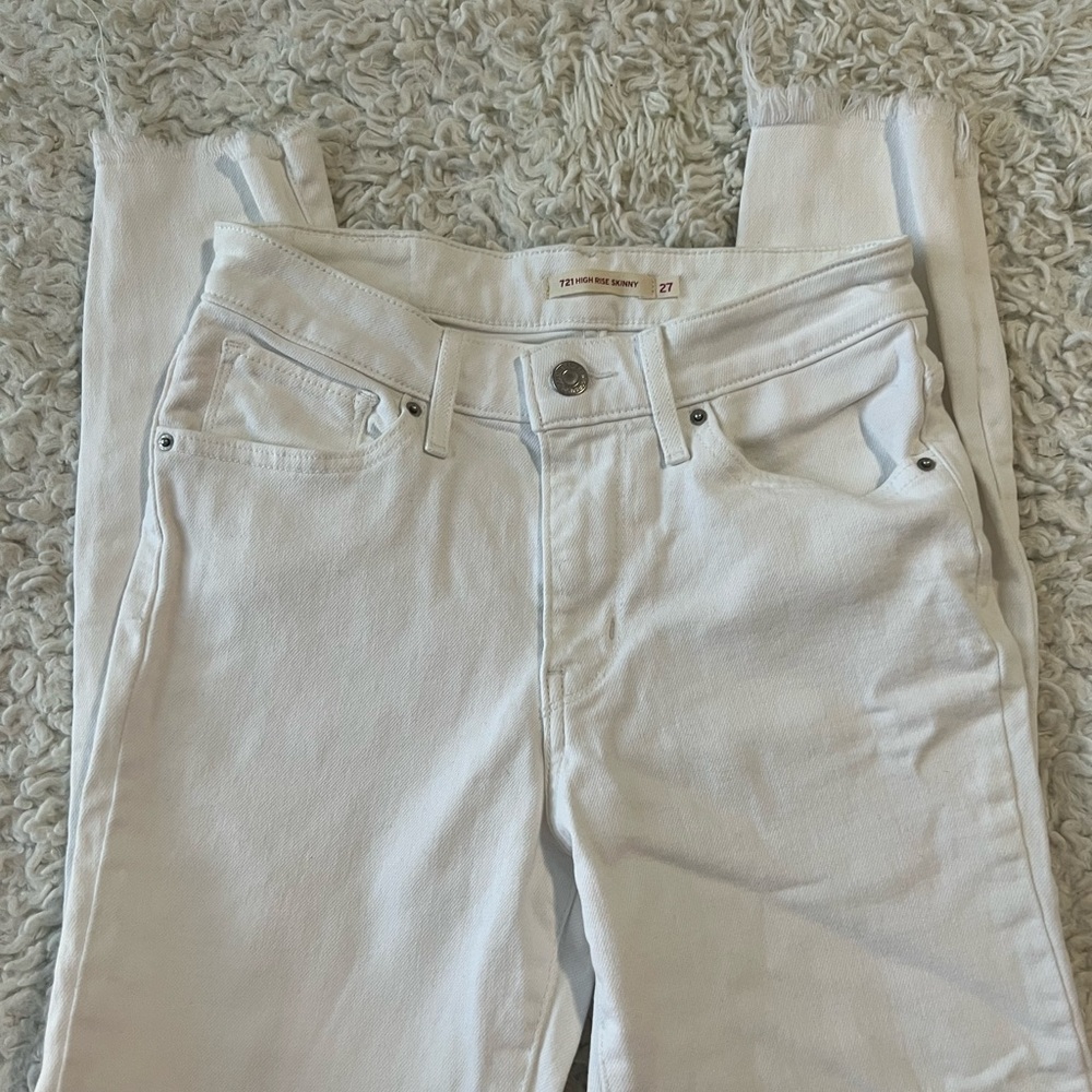 Levi High Rise Skinny Jeans